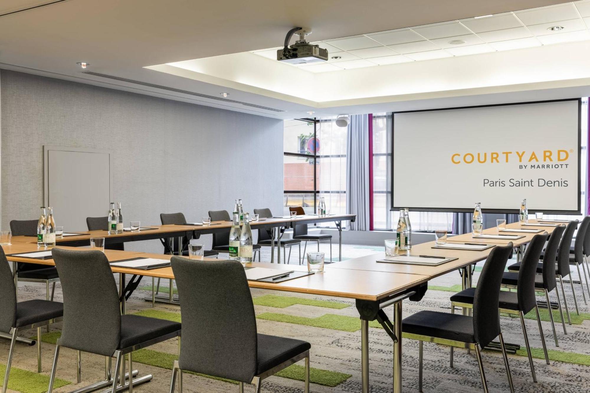 Courtyard By Marriott Paris Denis 4* Saint-Denis (Seine-Saint-Denis)