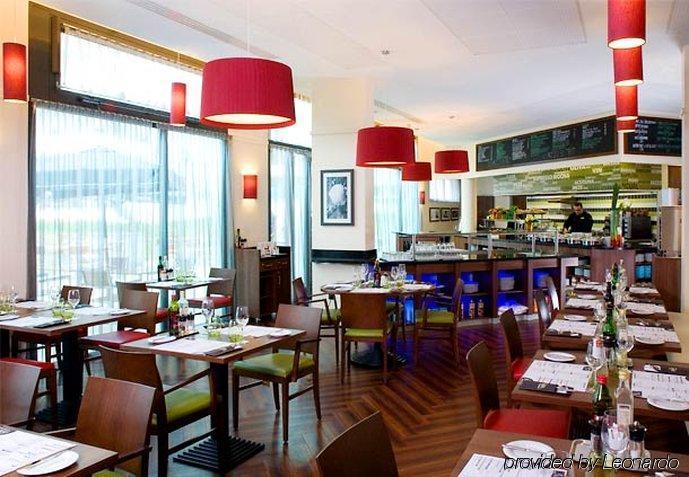 Hotel Courtyard By Marriott Paris Denis 4*